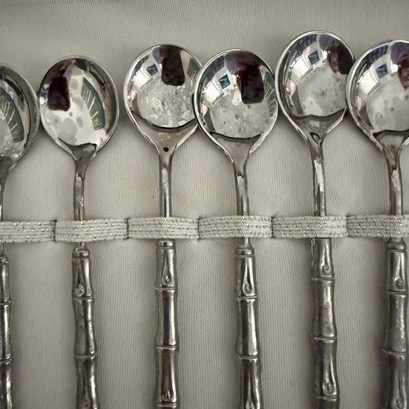 Silver Plate Spoon Set - Picture 3 of 7